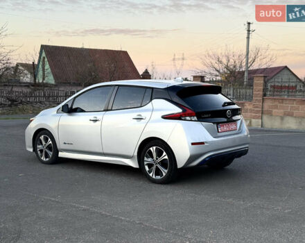 Серый Ниссан Лиф, объемом двигателя 0 л и пробегом 150 тыс. км за 10800 $, фото 13 на Automoto.ua