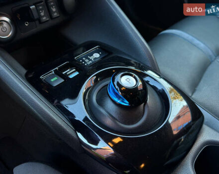 Серый Ниссан Лиф, объемом двигателя 0 л и пробегом 132 тыс. км за 12400 $, фото 17 на Automoto.ua