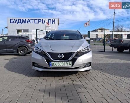 Серый Ниссан Лиф, объемом двигателя 0 л и пробегом 60 тыс. км за 14300 $, фото 9 на Automoto.ua