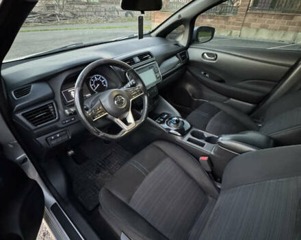 Серый Ниссан Лиф, объемом двигателя 0 л и пробегом 150 тыс. км за 10800 $, фото 20 на Automoto.ua