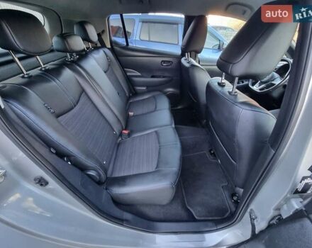 Сірий Ніссан Ліф, об'ємом двигуна 0 л та пробігом 95 тис. км за 13100 $, фото 35 на Automoto.ua