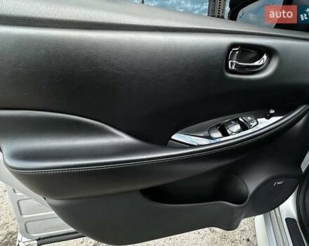 Серый Ниссан Лиф, объемом двигателя 0 л и пробегом 69 тыс. км за 15800 $, фото 32 на Automoto.ua