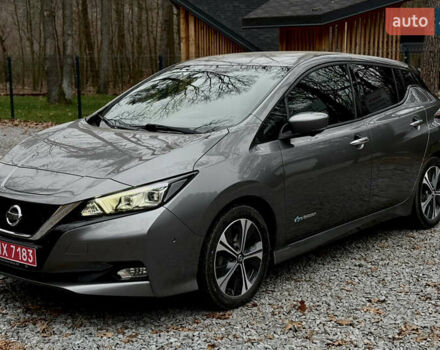 Серый Ниссан Лиф, объемом двигателя 0 л и пробегом 130 тыс. км за 11999 $, фото 4 на Automoto.ua