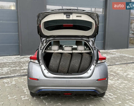 Серый Ниссан Лиф, объемом двигателя 0 л и пробегом 85 тыс. км за 12900 $, фото 9 на Automoto.ua