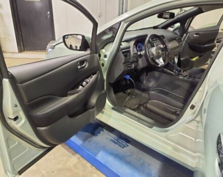 Серый Ниссан Лиф, объемом двигателя 0 л и пробегом 77 тыс. км за 11700 $, фото 8 на Automoto.ua