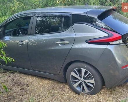 Серый Ниссан Лиф, объемом двигателя 0 л и пробегом 117 тыс. км за 12500 $, фото 3 на Automoto.ua