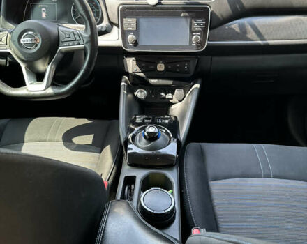 Серый Ниссан Лиф, объемом двигателя 0 л и пробегом 85 тыс. км за 12700 $, фото 8 на Automoto.ua