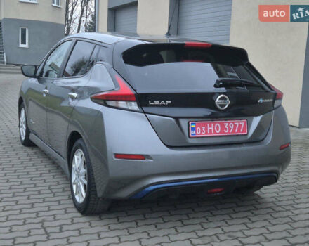 Серый Ниссан Лиф, объемом двигателя 0 л и пробегом 97 тыс. км за 11300 $, фото 5 на Automoto.ua