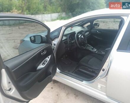 Серый Ниссан Лиф, объемом двигателя 0 л и пробегом 171 тыс. км за 11600 $, фото 12 на Automoto.ua