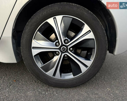 Серый Ниссан Лиф, объемом двигателя 0 л и пробегом 150 тыс. км за 10800 $, фото 31 на Automoto.ua