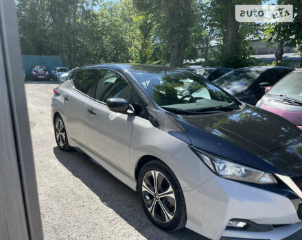 Серый Ниссан Лиф, объемом двигателя 0 л и пробегом 110 тыс. км за 13300 $, фото 5 на Automoto.ua