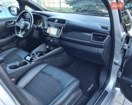 Сірий Ніссан Ліф, об'ємом двигуна 0 л та пробігом 95 тис. км за 13100 $, фото 37 на Automoto.ua