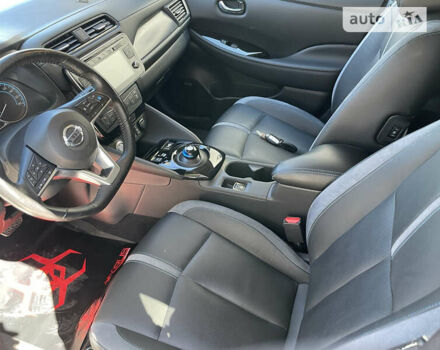 Серый Ниссан Лиф, объемом двигателя 0 л и пробегом 110 тыс. км за 13300 $, фото 23 на Automoto.ua