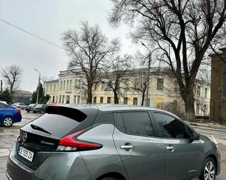Серый Ниссан Лиф, объемом двигателя 0 л и пробегом 99 тыс. км за 13100 $, фото 3 на Automoto.ua