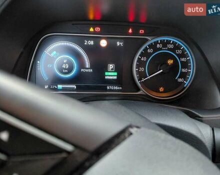 Серый Ниссан Лиф, объемом двигателя 0 л и пробегом 98 тыс. км за 13200 $, фото 6 на Automoto.ua