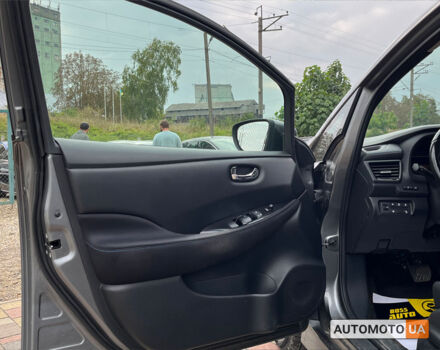 Сірий Ніссан Ліф, об'ємом двигуна 40 л та пробігом 70 тис. км за 14500 $, фото 12 на Automoto.ua