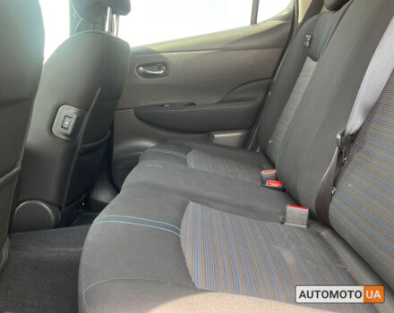 Серый Ниссан Лиф, объемом двигателя 40 л и пробегом 180 тыс. км за 14800 $, фото 23 на Automoto.ua