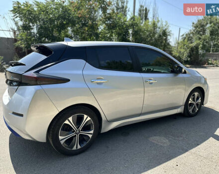 Серый Ниссан Лиф, объемом двигателя 0 л и пробегом 85 тыс. км за 12700 $, фото 4 на Automoto.ua