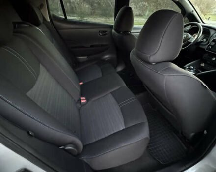 Серый Ниссан Лиф, объемом двигателя 0 л и пробегом 150 тыс. км за 10800 $, фото 27 на Automoto.ua