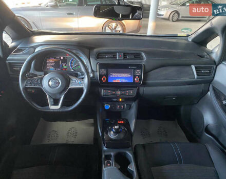 Серый Ниссан Лиф, объемом двигателя 0 л и пробегом 43 тыс. км за 12999 $, фото 12 на Automoto.ua