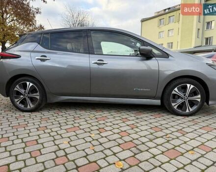 Серый Ниссан Лиф, объемом двигателя 0 л и пробегом 127 тыс. км за 12400 $, фото 6 на Automoto.ua