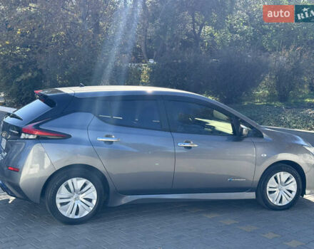 Сірий Ніссан Ліф, об'ємом двигуна 0 л та пробігом 88 тис. км за 11900 $, фото 4 на Automoto.ua