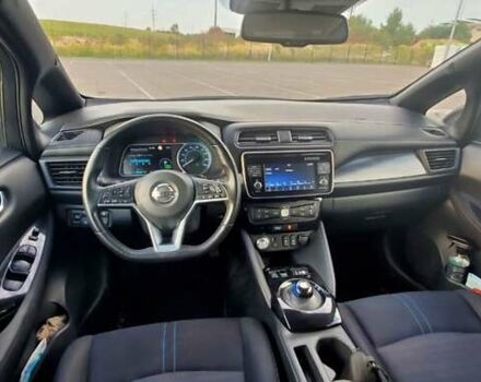 Серый Ниссан Лиф, объемом двигателя 0 л и пробегом 175 тыс. км за 12100 $, фото 5 на Automoto.ua