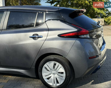 Сірий Ніссан Ліф, об'ємом двигуна 0 л та пробігом 88 тис. км за 11900 $, фото 7 на Automoto.ua