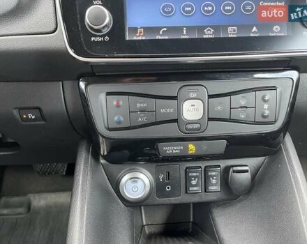 Сірий Ніссан Ліф, об'ємом двигуна 0 л та пробігом 144 тис. км за 12699 $, фото 29 на Automoto.ua