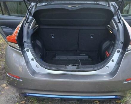 Серый Ниссан Лиф, объемом двигателя 0 л и пробегом 98 тыс. км за 13200 $, фото 12 на Automoto.ua