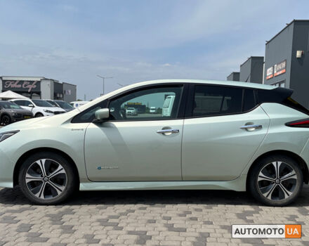 Серый Ниссан Лиф, объемом двигателя 40 л и пробегом 180 тыс. км за 14800 $, фото 3 на Automoto.ua