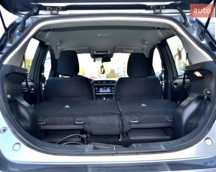 Сірий Ніссан Ліф, об'ємом двигуна 0 л та пробігом 119 тис. км за 12300 $, фото 166 на Automoto.ua