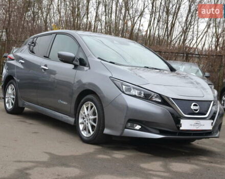 Серый Ниссан Лиф, объемом двигателя 0 л и пробегом 109 тыс. км за 12999 $, фото 4 на Automoto.ua