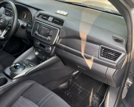 Сірий Ніссан Ліф, об'ємом двигуна 0 л та пробігом 82 тис. км за 14300 $, фото 14 на Automoto.ua