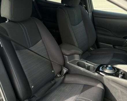 Серый Ниссан Лиф, объемом двигателя 0 л и пробегом 96 тыс. км за 12500 $, фото 17 на Automoto.ua