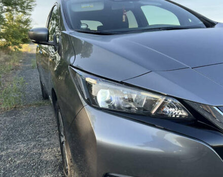 Сірий Ніссан Ліф, об'ємом двигуна 0 л та пробігом 74 тис. км за 15000 $, фото 2 на Automoto.ua