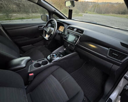 Серый Ниссан Лиф, объемом двигателя 0 л и пробегом 150 тыс. км за 10800 $, фото 21 на Automoto.ua