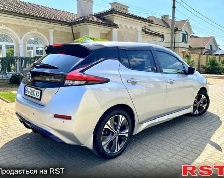 Сірий Ніссан Ліф, об'ємом двигуна 0 л та пробігом 48 тис. км за 17000 $, фото 3 на Automoto.ua