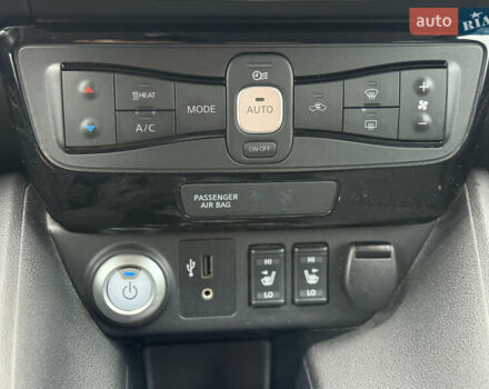 Сірий Ніссан Ліф, об'ємом двигуна 0 л та пробігом 148 тис. км за 13333 $, фото 15 на Automoto.ua