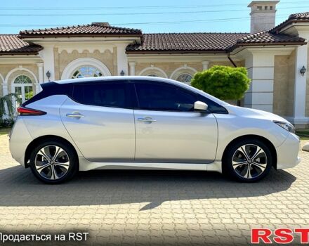 Сірий Ніссан Ліф, об'ємом двигуна 0 л та пробігом 48 тис. км за 17000 $, фото 4 на Automoto.ua