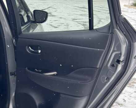 Сірий Ніссан Ліф, об'ємом двигуна 0 л та пробігом 78 тис. км за 14300 $, фото 25 на Automoto.ua