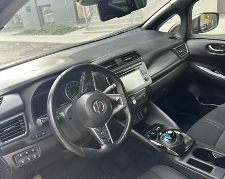 Сірий Ніссан Ліф, об'ємом двигуна 0 л та пробігом 120 тис. км за 12500 $, фото 37 на Automoto.ua