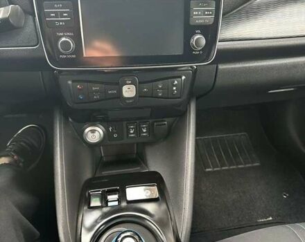 Сірий Ніссан Ліф, об'ємом двигуна 0 л та пробігом 120 тис. км за 12500 $, фото 14 на Automoto.ua