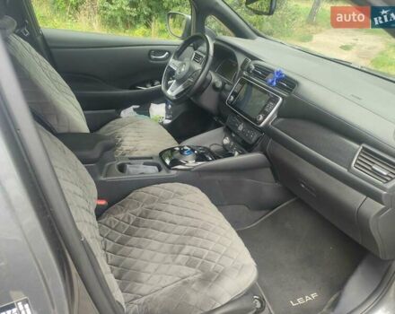 Сірий Ніссан Ліф, об'ємом двигуна 0 л та пробігом 130 тис. км за 14500 $, фото 12 на Automoto.ua