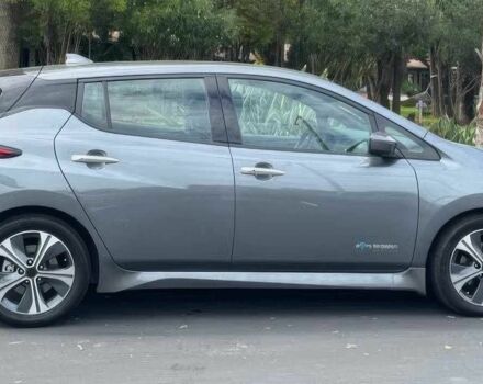 Серый Ниссан Лиф, объемом двигателя 0 л и пробегом 49 тыс. км за 9000 $, фото 4 на Automoto.ua