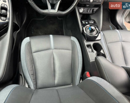 Сірий Ніссан Ліф, об'ємом двигуна 0 л та пробігом 80 тис. км за 15699 $, фото 29 на Automoto.ua