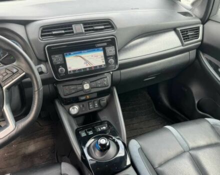 Серый Ниссан Лиф, объемом двигателя 0 л и пробегом 49 тыс. км за 9000 $, фото 6 на Automoto.ua