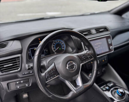 Серый Ниссан Лиф, объемом двигателя 0 л и пробегом 73 тыс. км за 13800 $, фото 24 на Automoto.ua