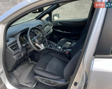 Серый Ниссан Лиф, объемом двигателя 0 л и пробегом 107 тыс. км за 15600 $, фото 6 на Automoto.ua