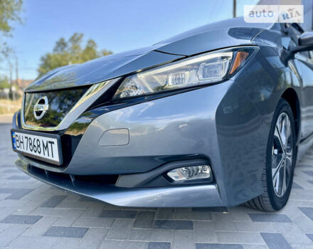 Серый Ниссан Лиф, объемом двигателя 0 л и пробегом 29 тыс. км за 13200 $, фото 13 на Automoto.ua